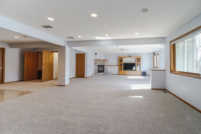 8927 W 136th Street, Savage, MN 55378