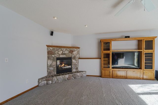 8927 W 136th Street, Savage, MN 55378