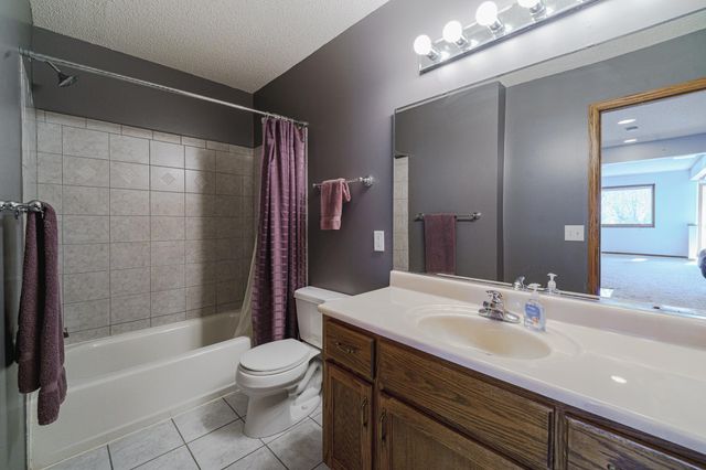 8927 W 136th Street, Savage, MN 55378