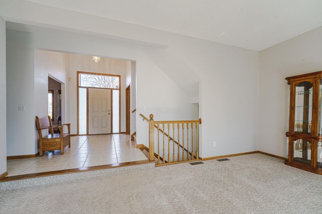 8927 W 136th Street, Savage, MN 55378