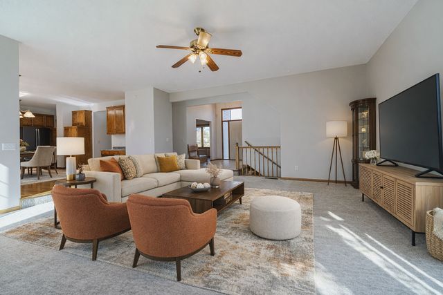 8927 W 136th Street, Savage, MN 55378