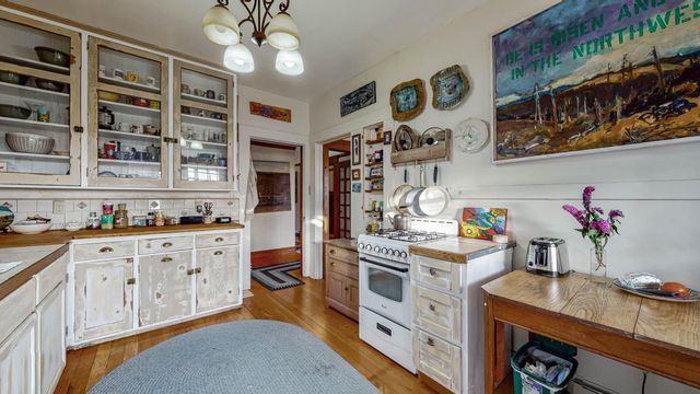 902 E Street, Eureka, CA 95501