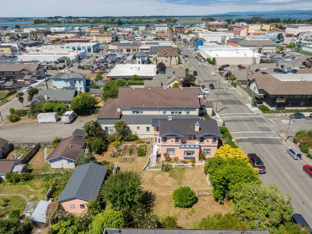 902 E Street, Eureka, CA 95501