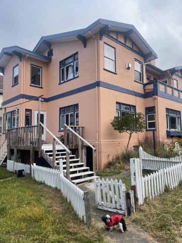 902 E Street, Eureka, CA 95501