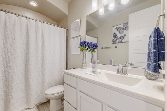 4361 BALD EAGLE Loop NE, Rio Rancho, NM 87144