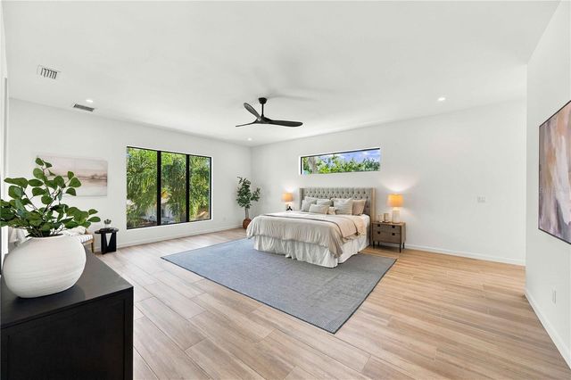 2258 ARLINGTON STREET, Sarasota, FL 34239