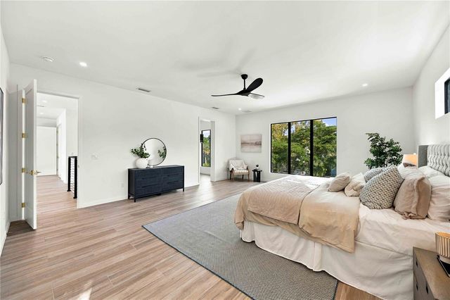 2258 ARLINGTON STREET, Sarasota, FL 34239