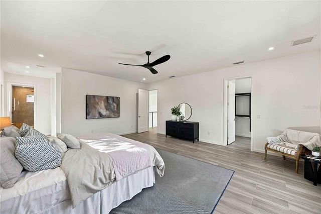 2258 ARLINGTON STREET, Sarasota, FL 34239