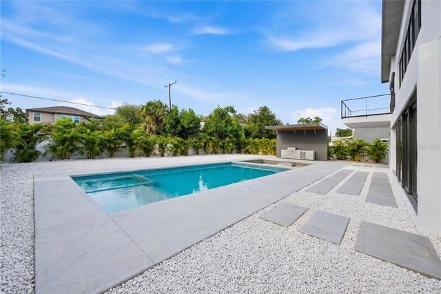 2258 ARLINGTON STREET, Sarasota, FL 34239