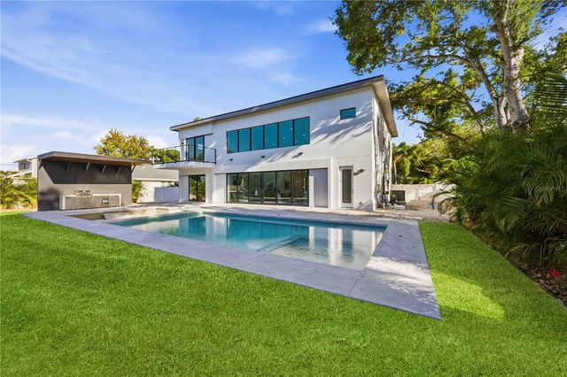 2258 ARLINGTON STREET, Sarasota, FL 34239