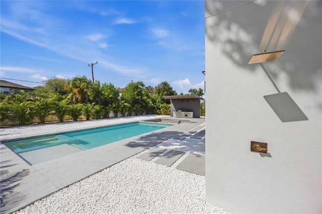 2258 ARLINGTON STREET, Sarasota, FL 34239