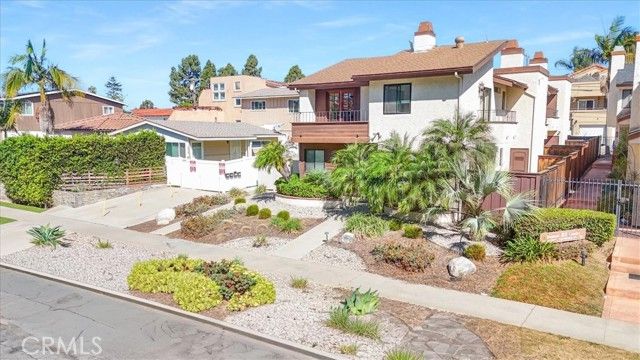 1828 Diamond Street 3, San Diego, CA 92109