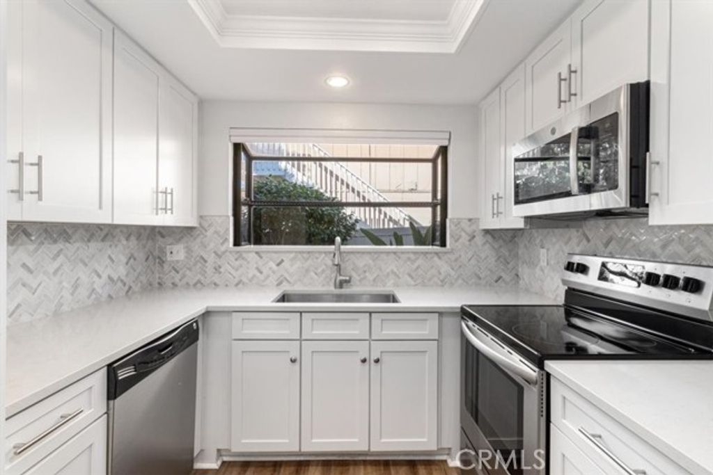 1828 Diamond Street 3, San Diego, CA 92109