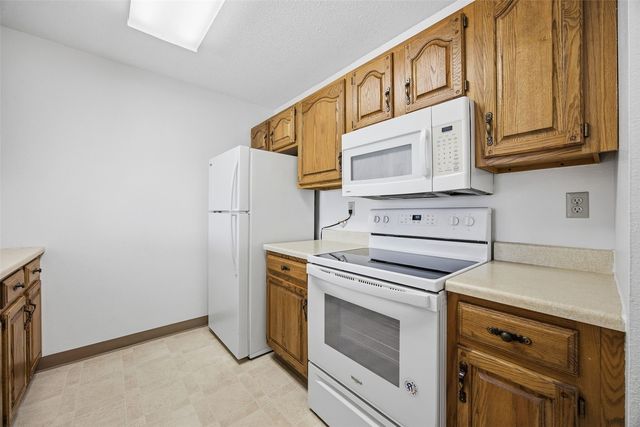 730 S Market Street 22, Solon, IA 52333