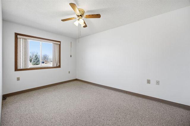 730 S Market Street 22, Solon, IA 52333