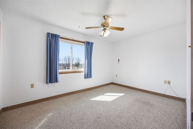 730 S Market Street 22, Solon, IA 52333