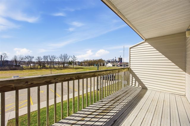 730 S Market Street 22, Solon, IA 52333