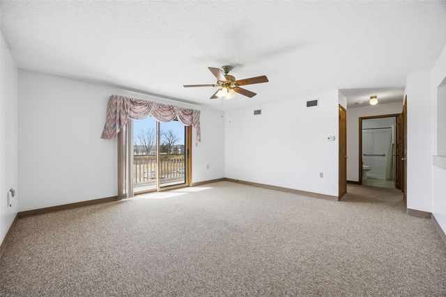 730 S Market Street 22, Solon, IA 52333