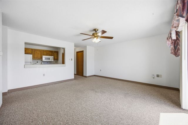 730 S Market Street 22, Solon, IA 52333