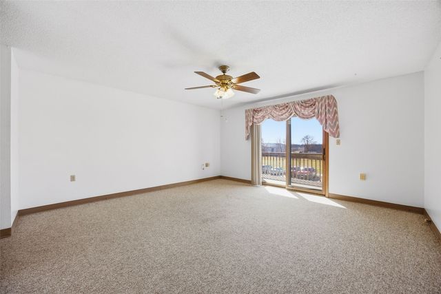 730 S Market Street 22, Solon, IA 52333