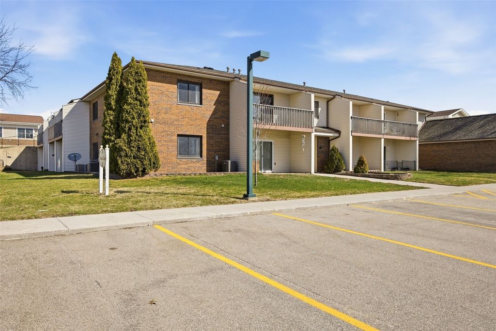 730 S Market Street 22, Solon, IA 52333