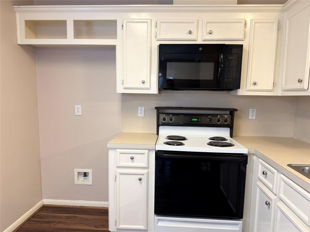 4006 Hunnington Drive, Conroe, TX 77303