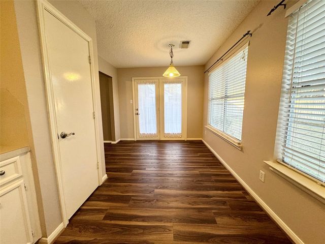 4006 Hunnington Drive, Conroe, TX 77303