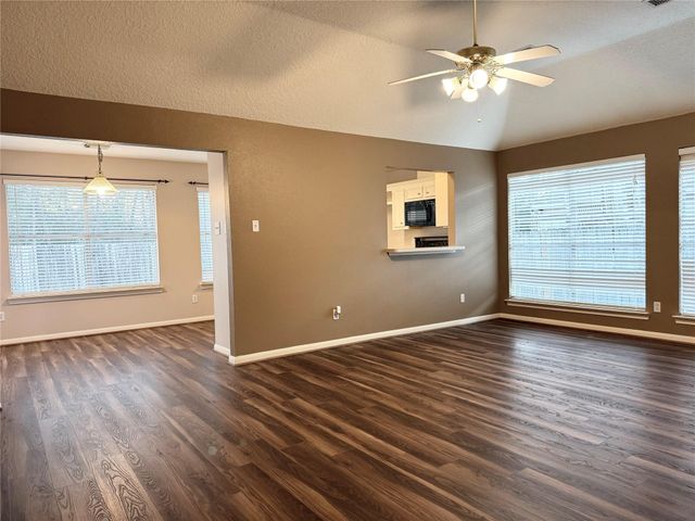 4006 Hunnington Drive, Conroe, TX 77303