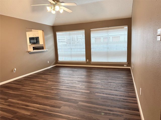 4006 Hunnington Drive, Conroe, TX 77303