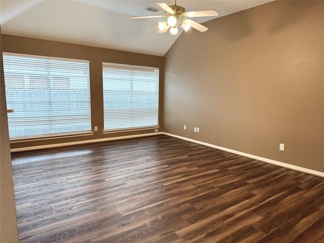 4006 Hunnington Drive, Conroe, TX 77303