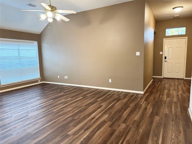 4006 Hunnington Drive, Conroe, TX 77303