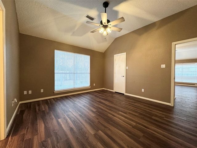 4006 Hunnington Drive, Conroe, TX 77303