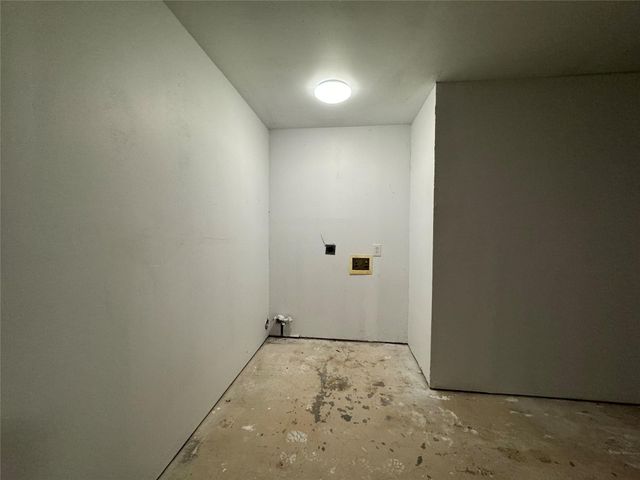 4006 Hunnington Drive, Conroe, TX 77303