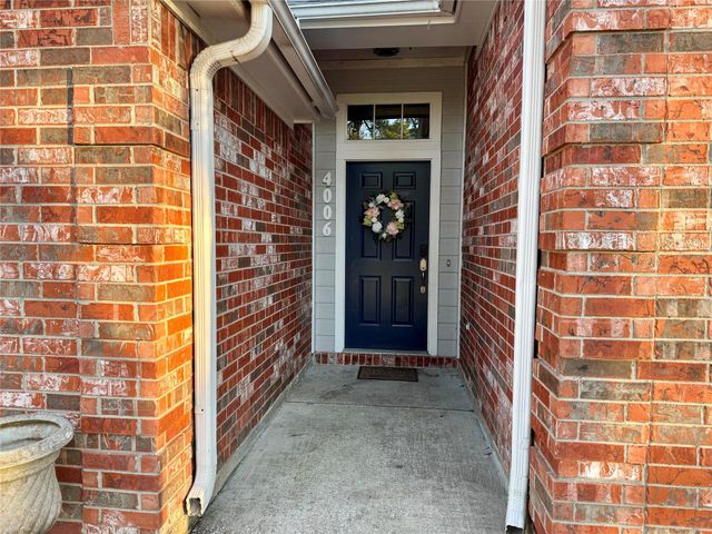 4006 Hunnington Drive, Conroe, TX 77303