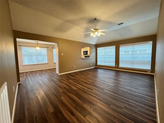 4006 Hunnington Drive, Conroe, TX 77303