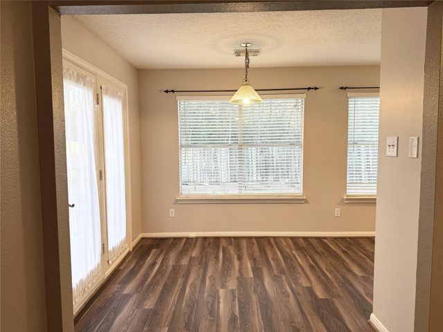 4006 Hunnington Drive, Conroe, TX 77303