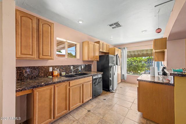 708 E PEPPER Place, Mesa, AZ 85203
