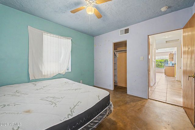 708 E PEPPER Place, Mesa, AZ 85203