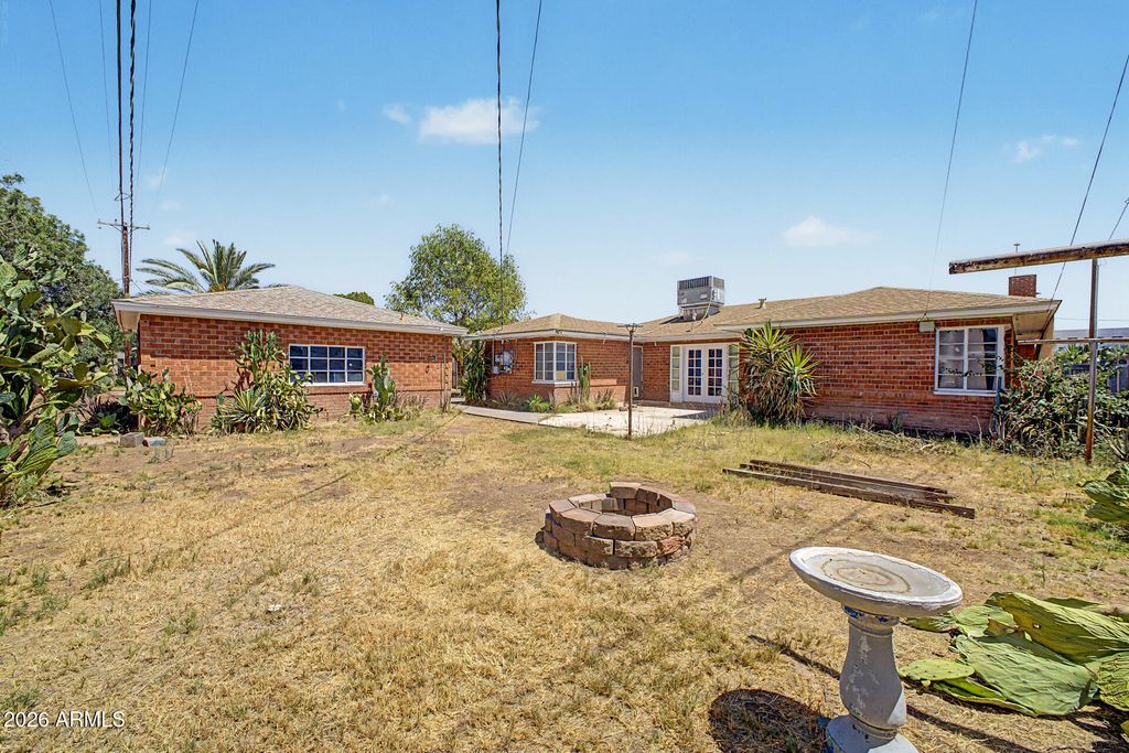 Image 26 of property listing at 708 E PEPPER Place, Mesa, AZ 85203