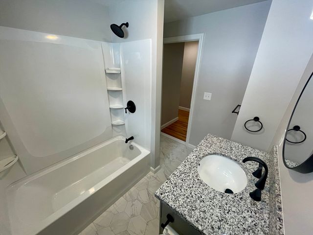 34 Foster Dr. 34, Framingham, MA 01701