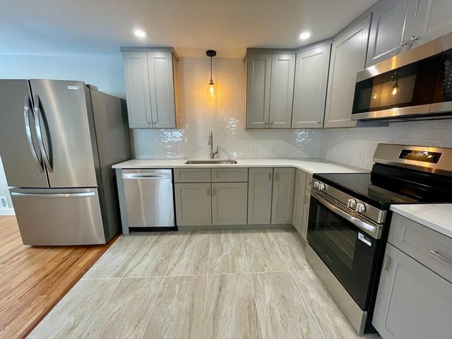 34 Foster Dr. 34, Framingham, MA 01701