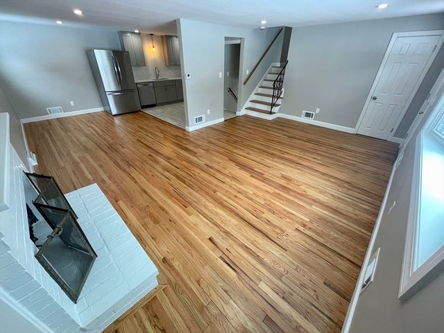 34 Foster Dr. 34, Framingham, MA 01701