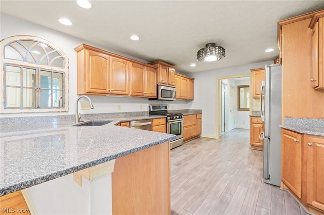 10743 Chippewa Road, Brecksville, OH 44141