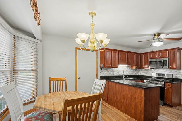 10021 Cambridge Court, Mokena, IL 60448