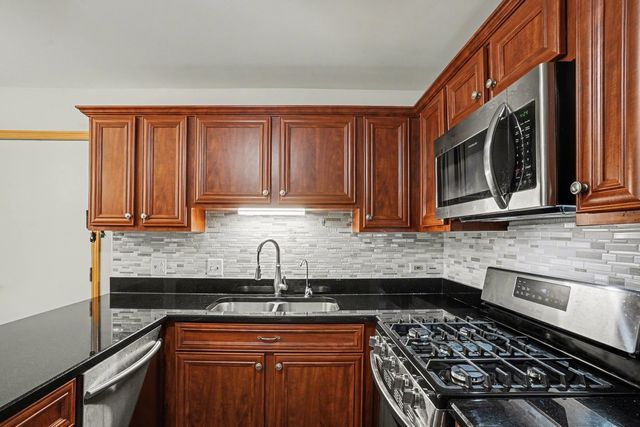10021 Cambridge Court, Mokena, IL 60448