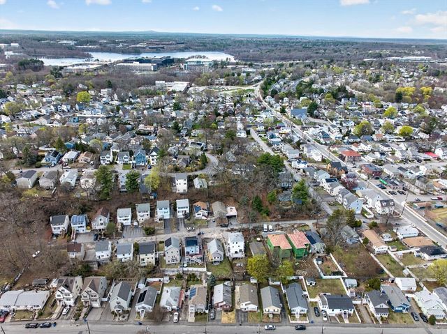 81 Princeton Ave, Waltham, MA 02451