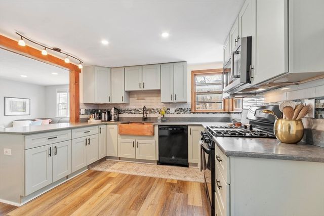 81 Princeton Ave, Waltham, MA 02451