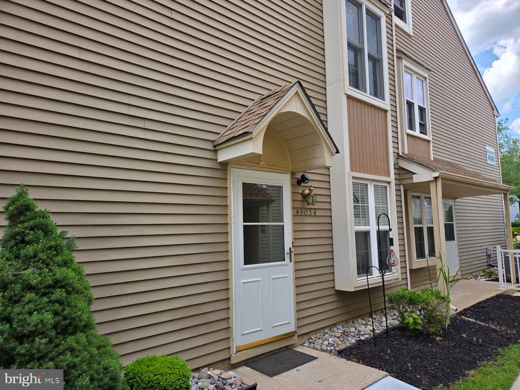4503-A ADELAIDE DR, Mount Laurel, NJ 08054