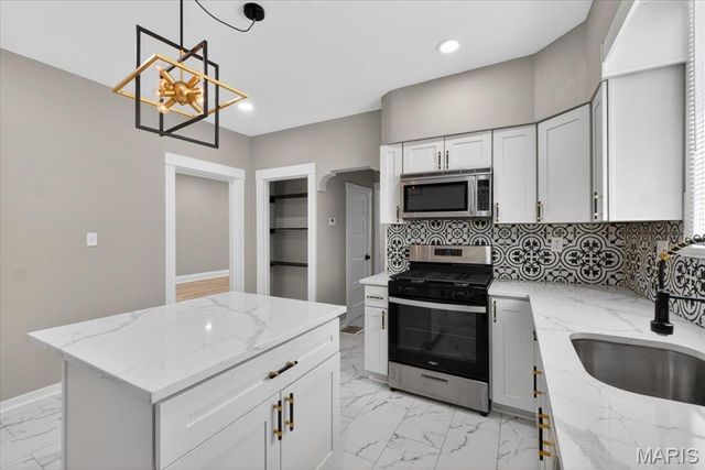 4636 Seibert Avenue, St Louis, MO 63123