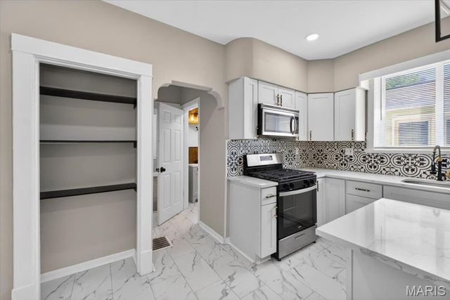 4636 Seibert Avenue, St Louis, MO 63123